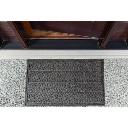 DII® Dark Gray Chevron Floormat